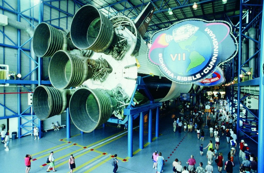 Apollo Saturn V Center SvTziGDRlvFN tjyXj2z0po cmyk l