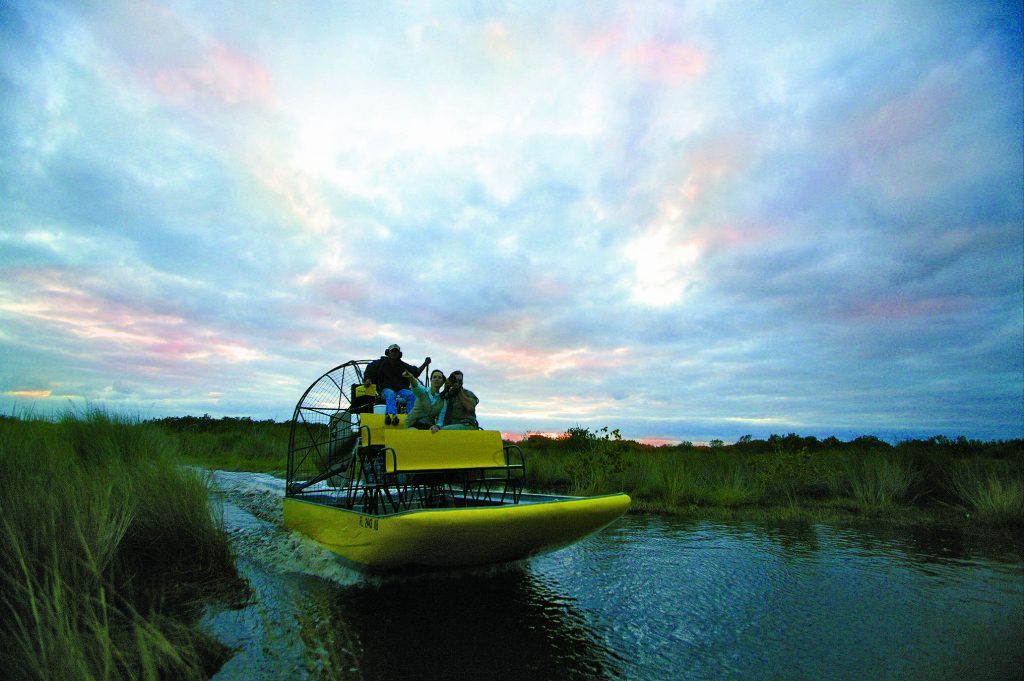 Everglades Airboat S37qS quE 9SdR8nCkXqnan cmyk l