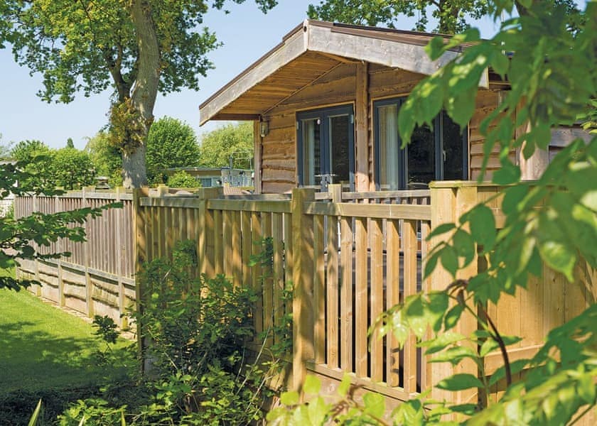 16 great Caravan Parks in Lincolnshire - Family Friendly
