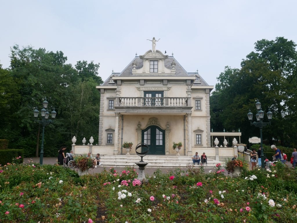 The outside of VIlla Volta