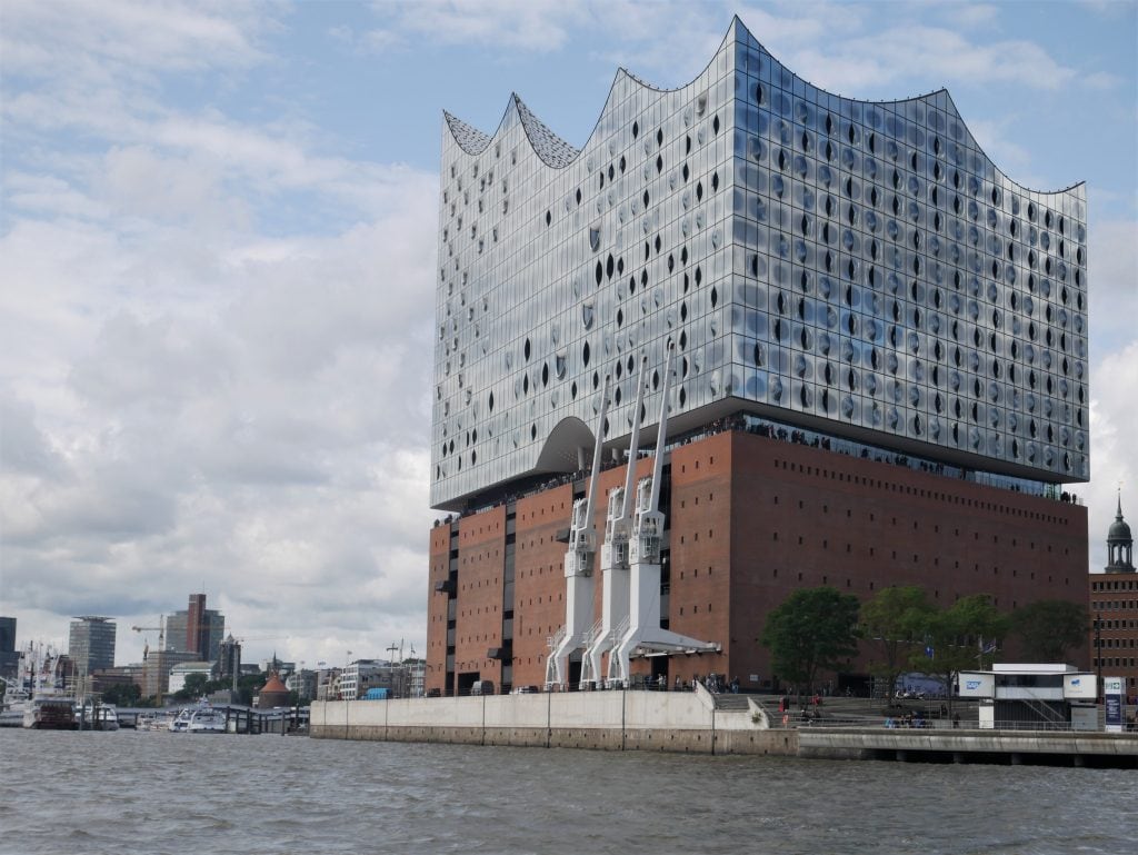 Elbphilharmonie Plaza