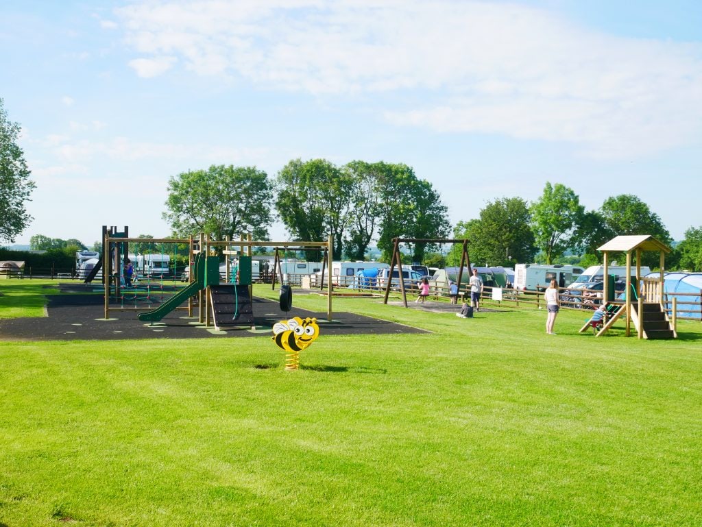 10 great Caravan Parks in Derbyshire - Family Friendly