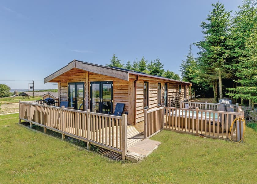 10 great Caravan Parks in Derbyshire - Family Friendly