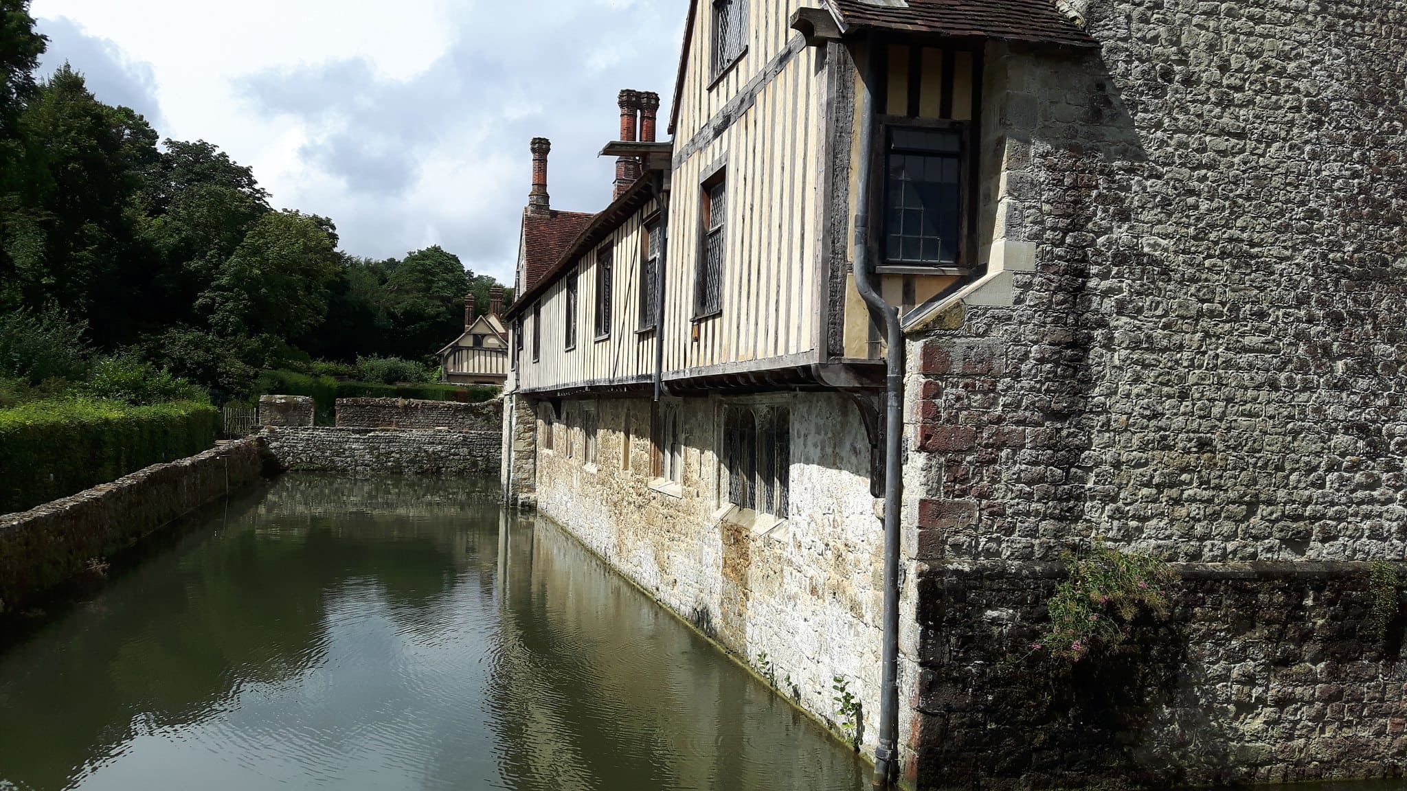 can you take dogs to ightham mote