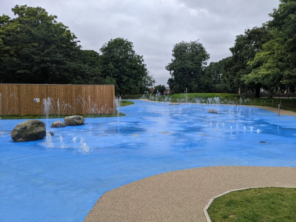 East Park Splash Pad Hull Review - Where To Go With Kids