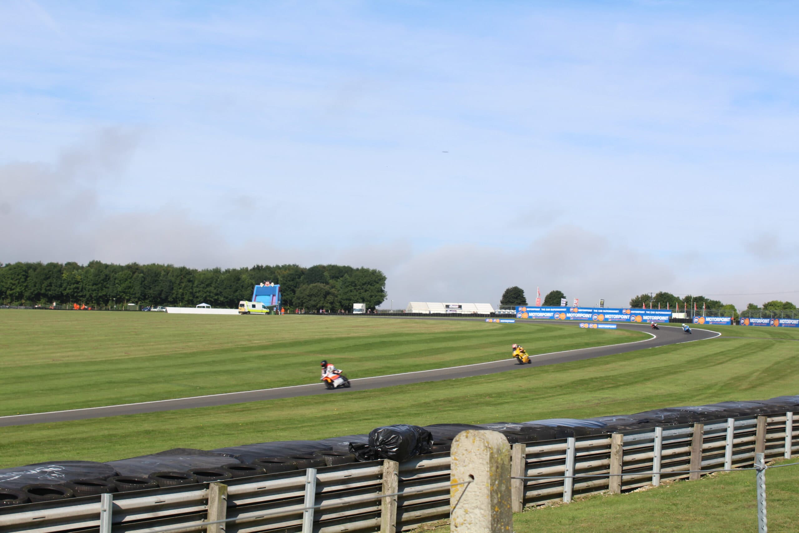 are dogs allowed at cadwell park