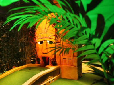 Treetop Adventure Golf Cardiff