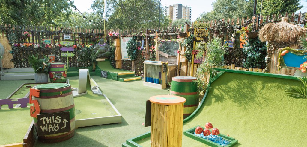 Plonk Crazy Golf in London Fields