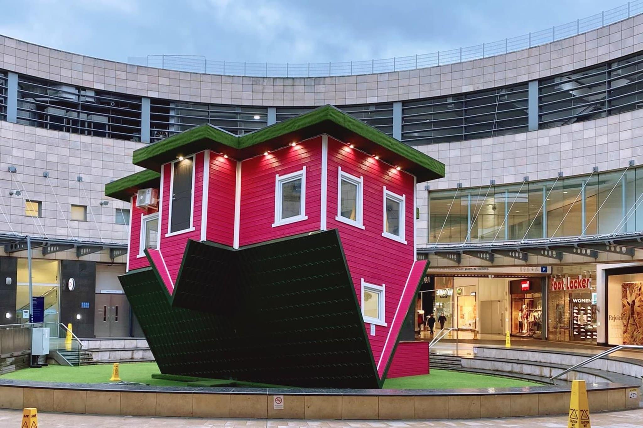 Upside Down House Milton Keynes - Where To Go With Kids