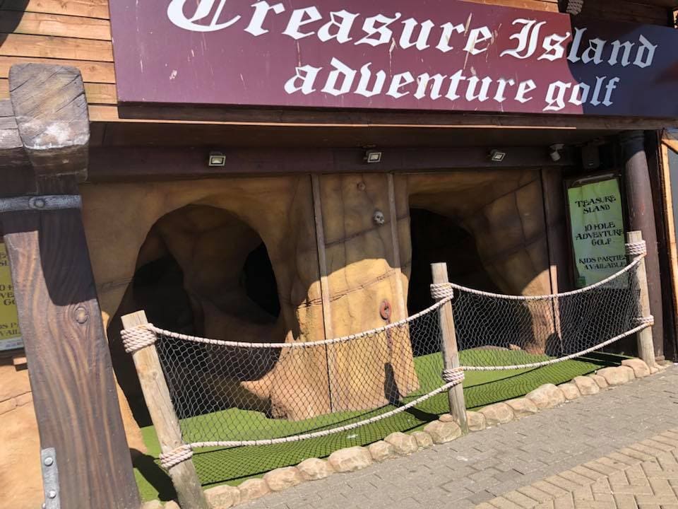 Treasure Island Mini Golf X