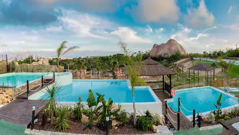 Magic Natura - Animal, Waterpark & Polynesian Lodge Resort