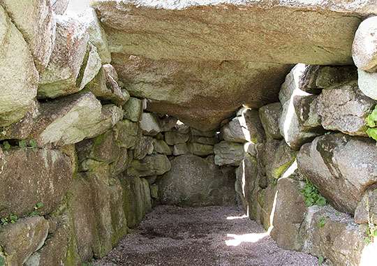 Bant's Carn Burial Chamber and Halangy Down Ancient Village