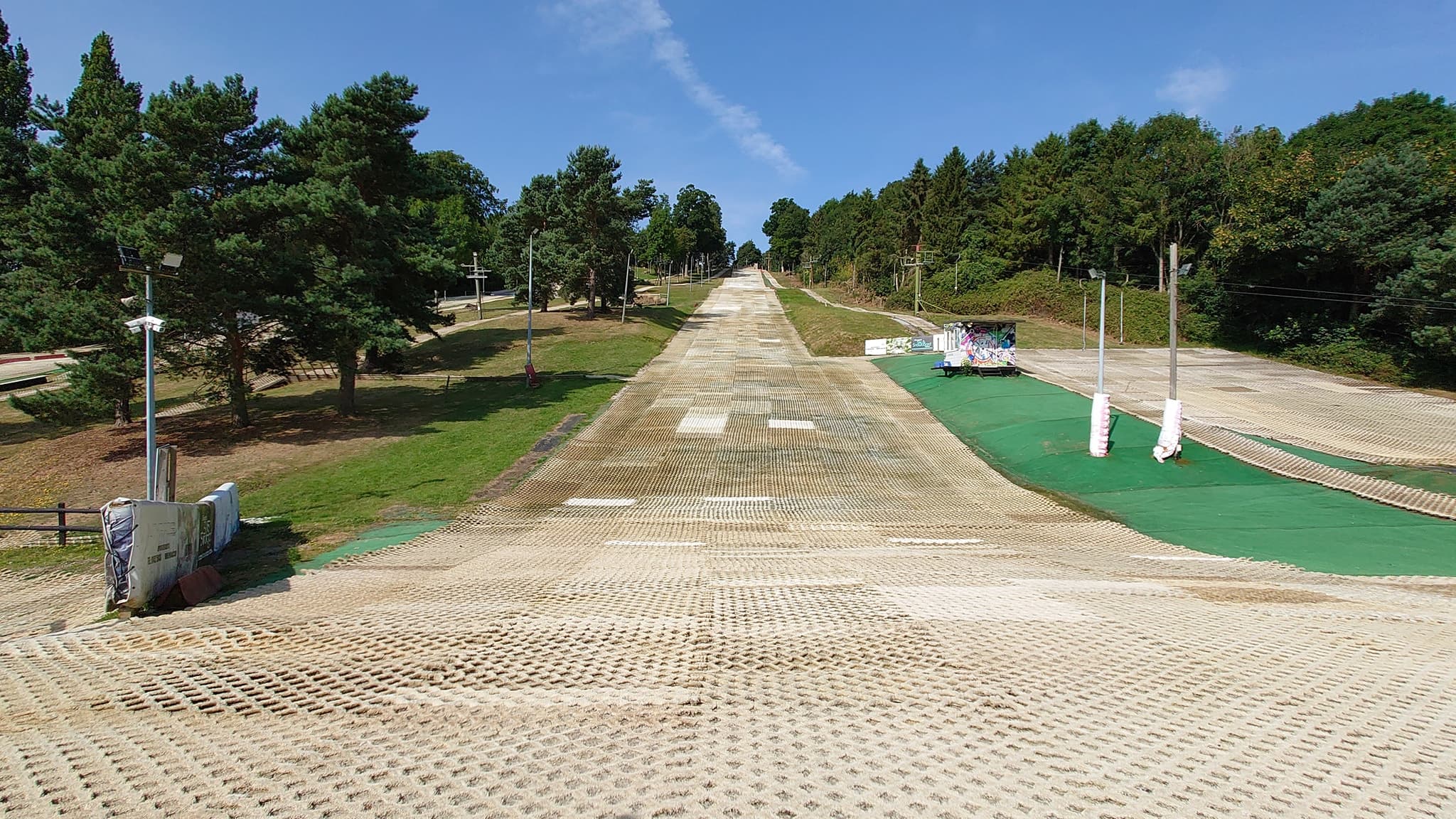 Gloucester Ski and Snowboard Centre