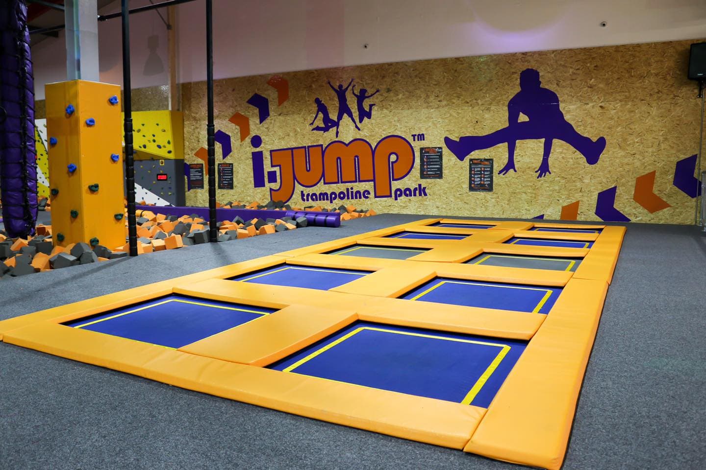 i-Jump Trampoline Park