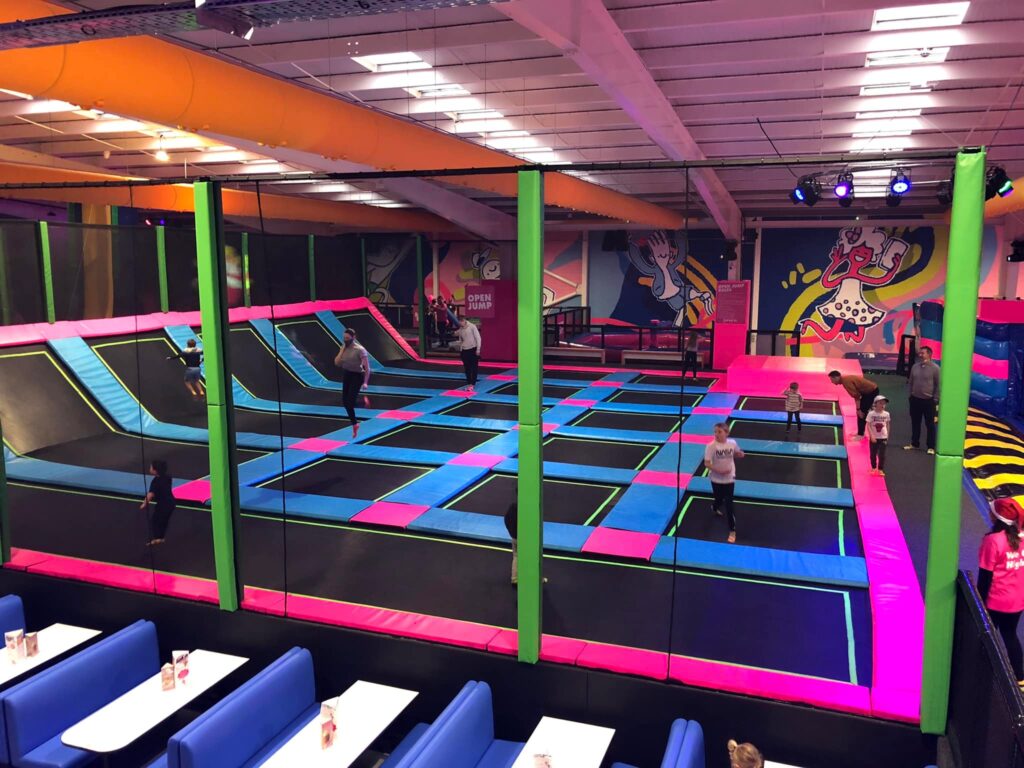 Go Jump In - Esher - Airparx