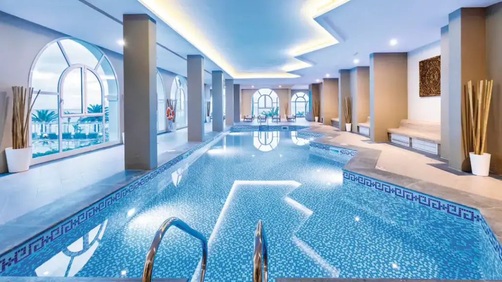 Riu Madeira indoor swimming pool