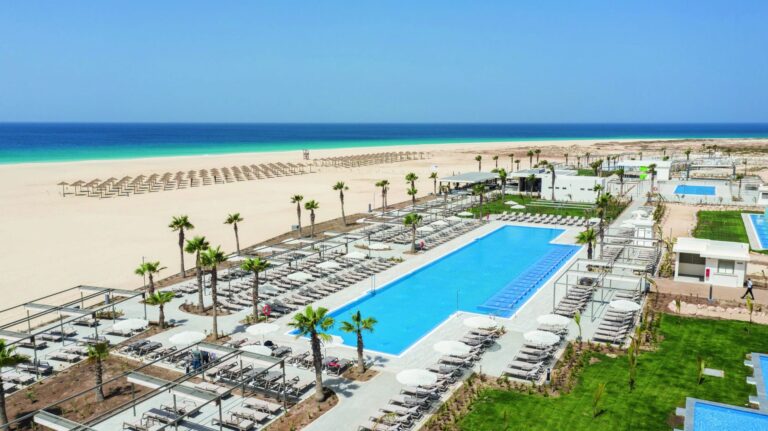 Hotel Riu Palace Santa Maria Cape Verde Pool