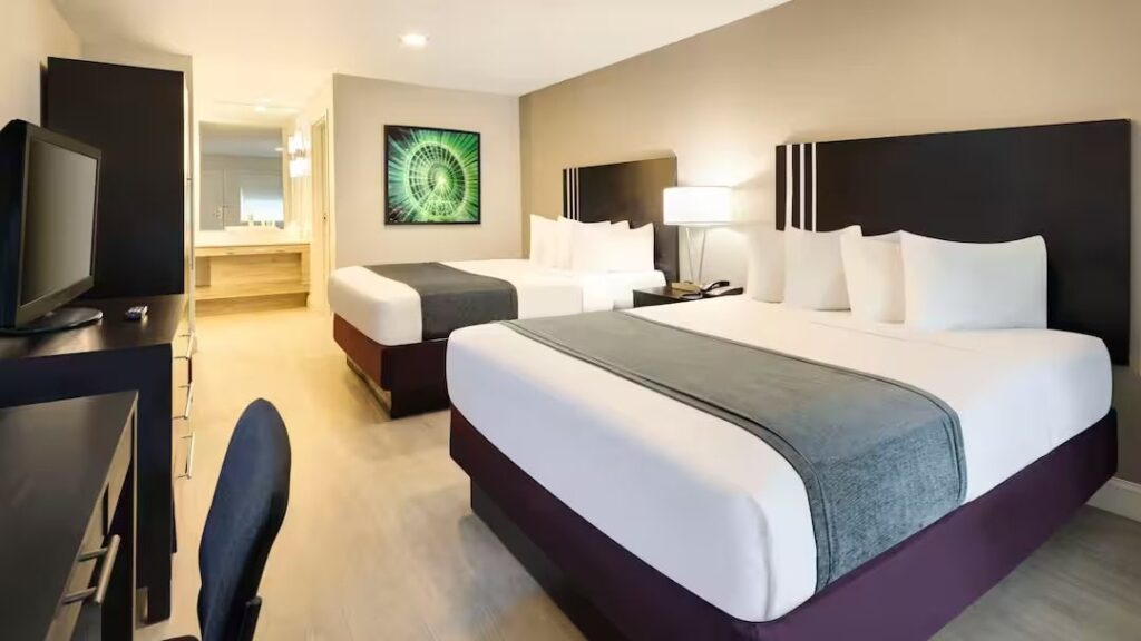 The Avanti Resort bedroom
