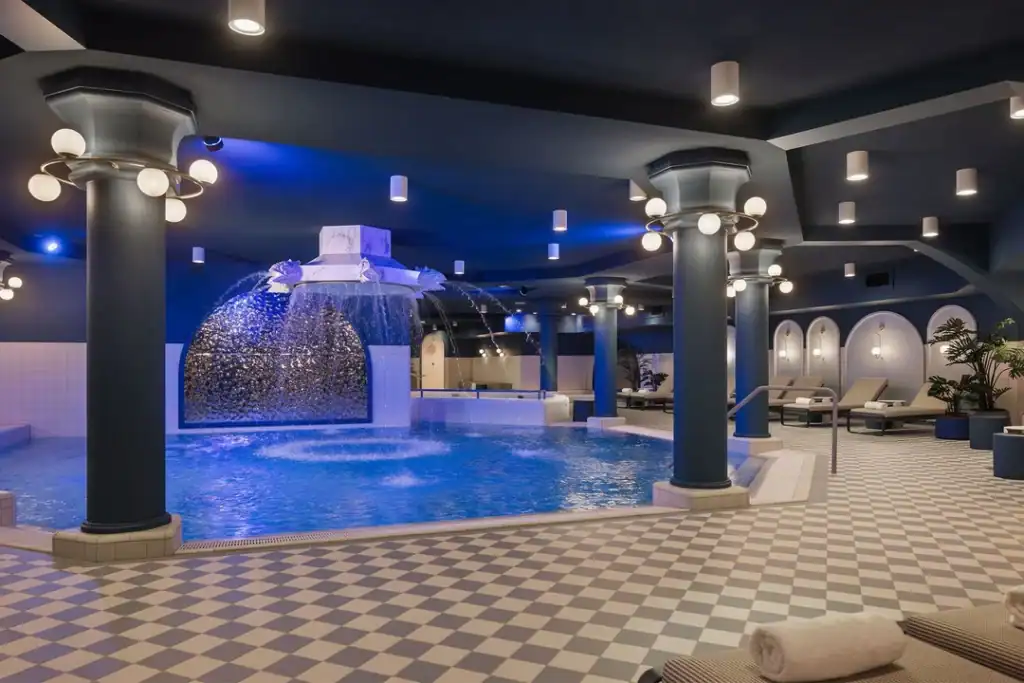 Efteling Grand Hotel Pool and Spa