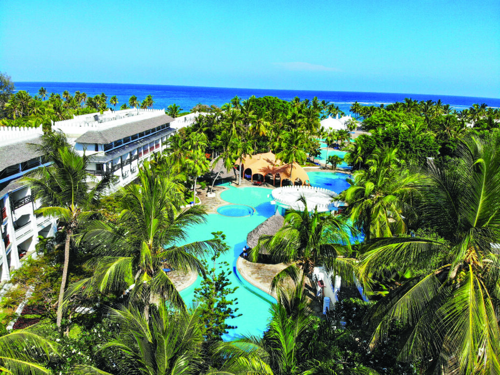 Southern Palms Beach Resort swimming pool