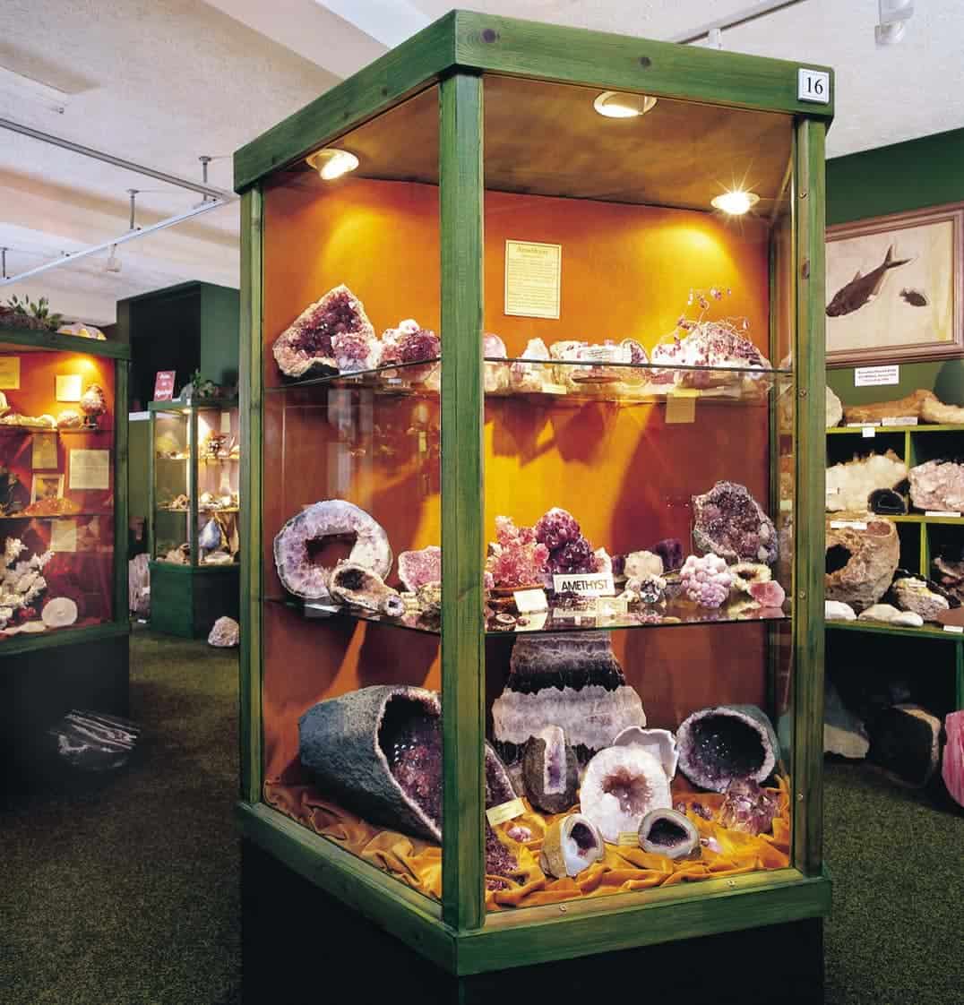 Gem Rock museum 