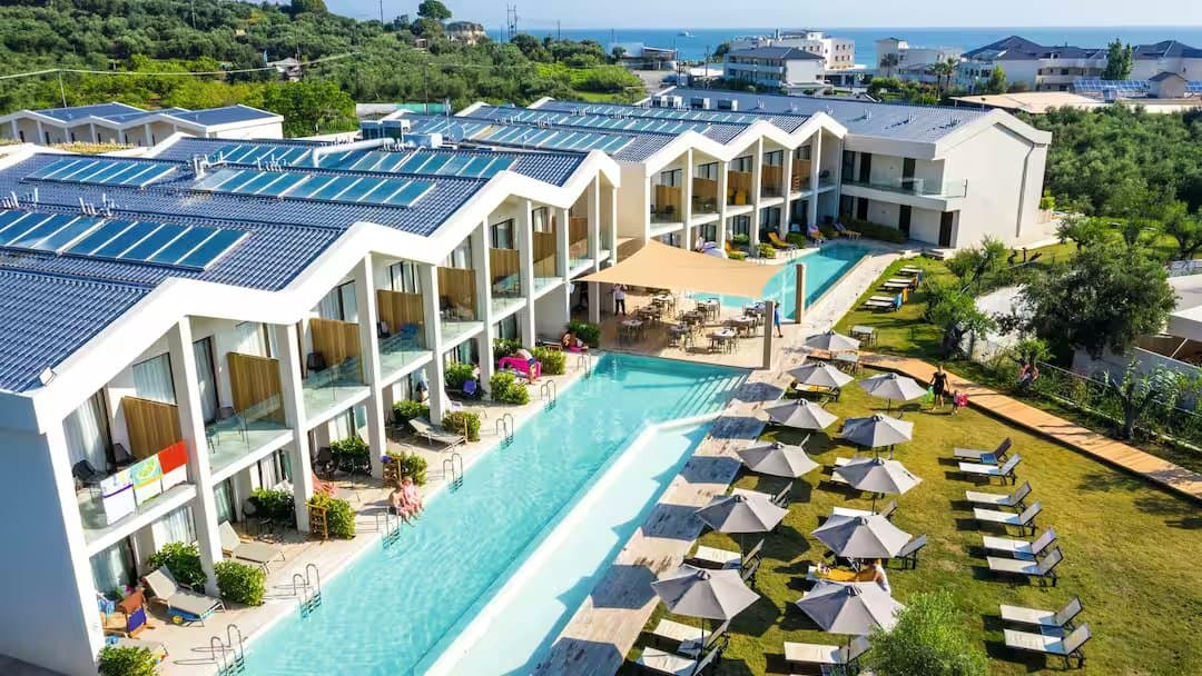 Aqua Bay Suites Zante swim up rooms