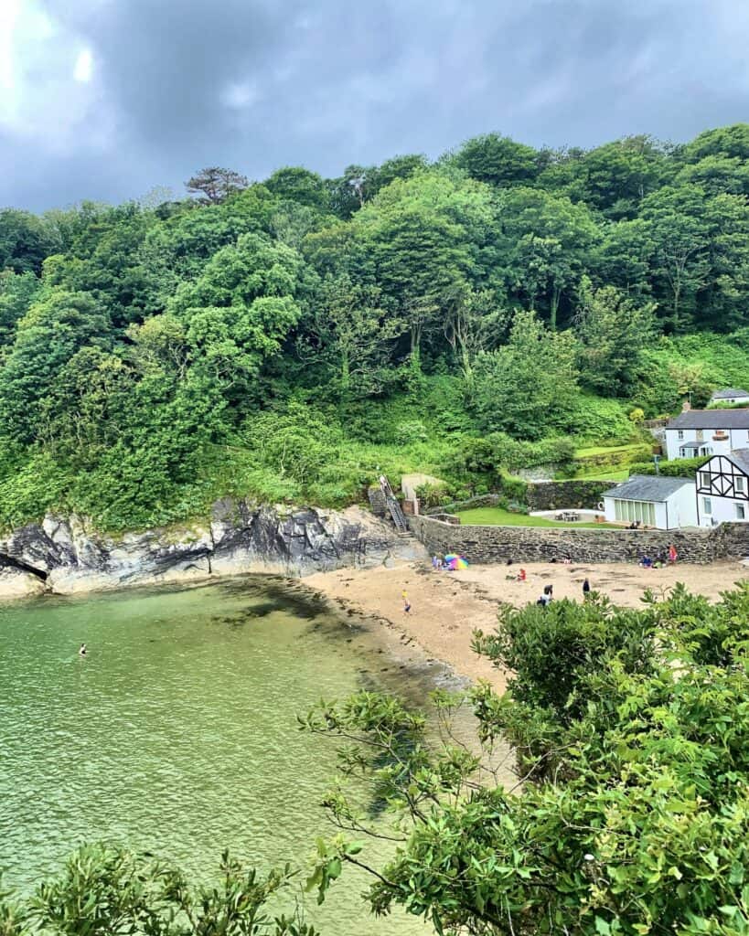 readymoney-cove-beach-where-to-go-with-kids