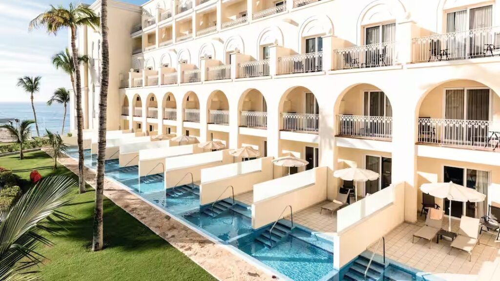 Riu Palace Cabo San Lucas plunge swim up rooms