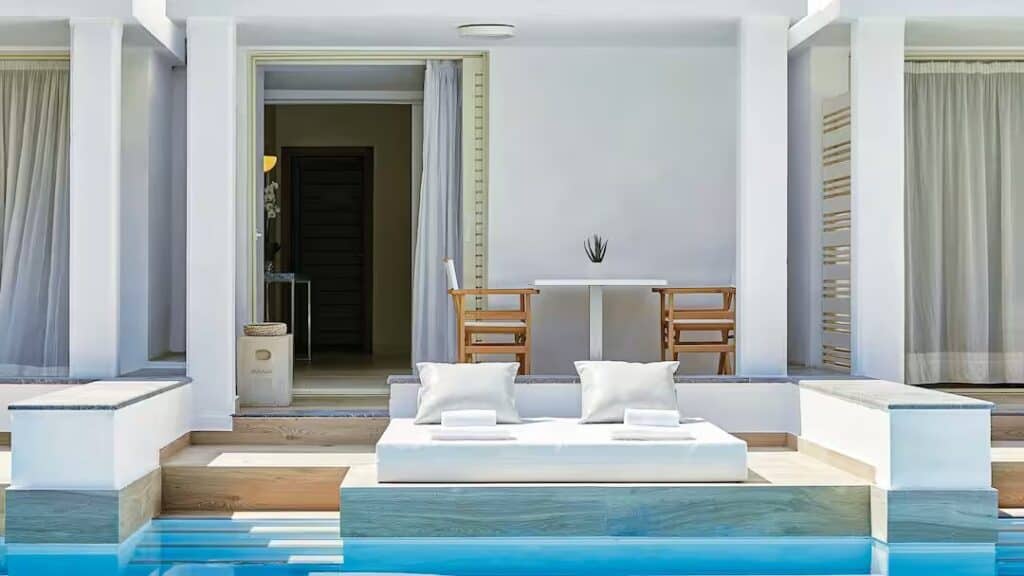 Grecotel LUXME White Palace swim up room