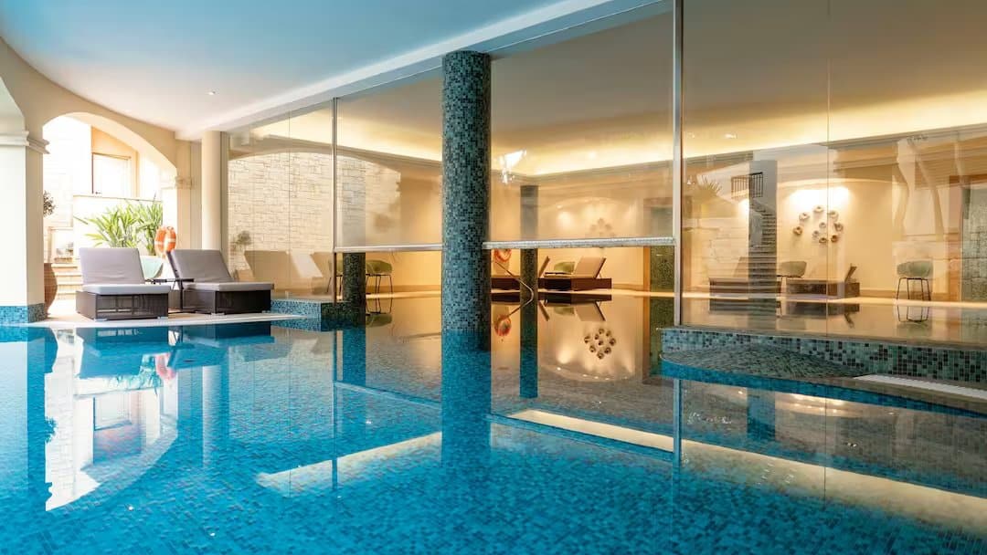 TUI BLUE Sensatori Atlantica Aphrodite Hills indoor pool