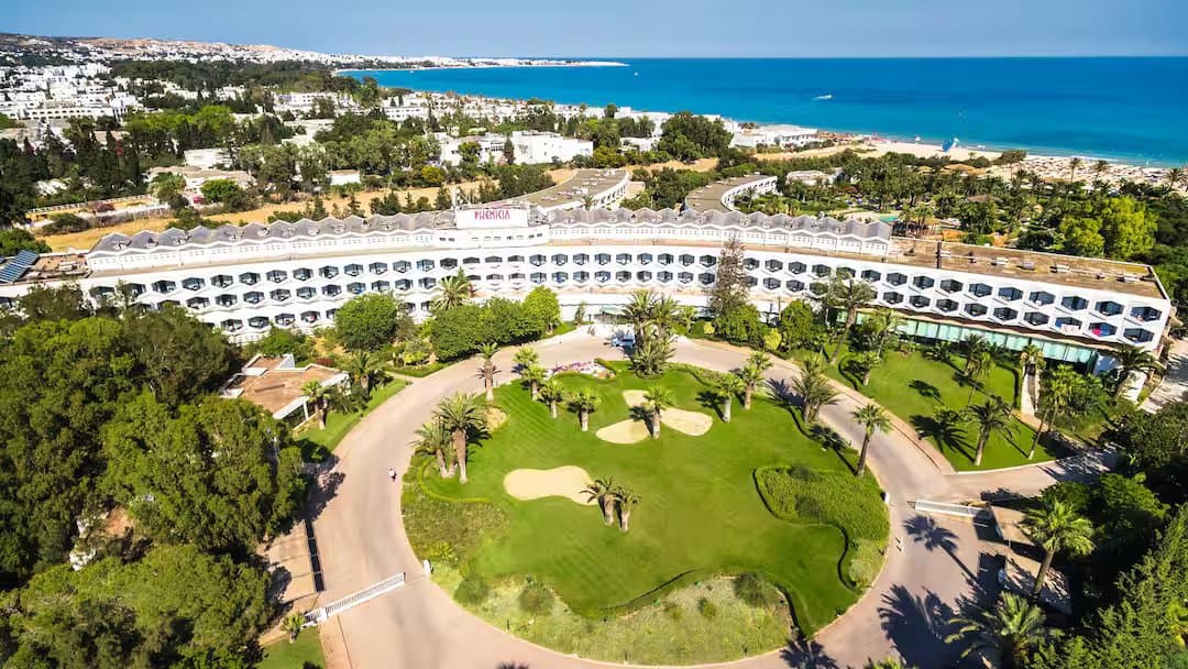 Phenicia Hotel Tunisia the grounds